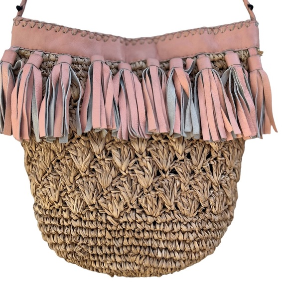 CLEOBELLA RAFIA & LEATHER FRINGE CROSSBODY SHOULDER BAG Pink - Picture 6 of 11